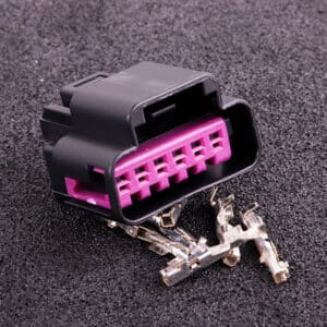 Connector 6-pin Delphi GT150